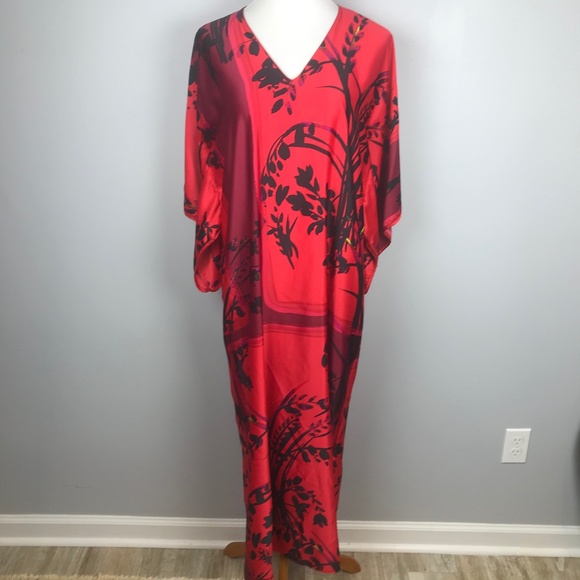 Natori Other - Natori Red and Black Printed Charmeuse Caftan